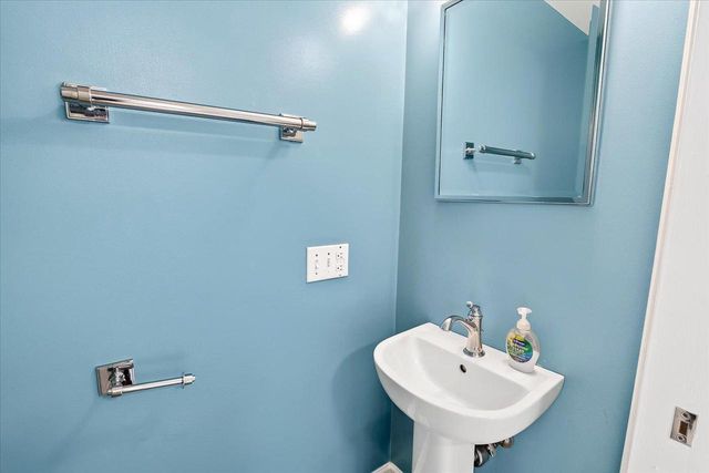 4186 Nakoma Road, Madison, WI 53711