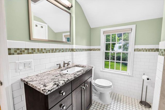 4186 Nakoma Road, Madison, WI 53711