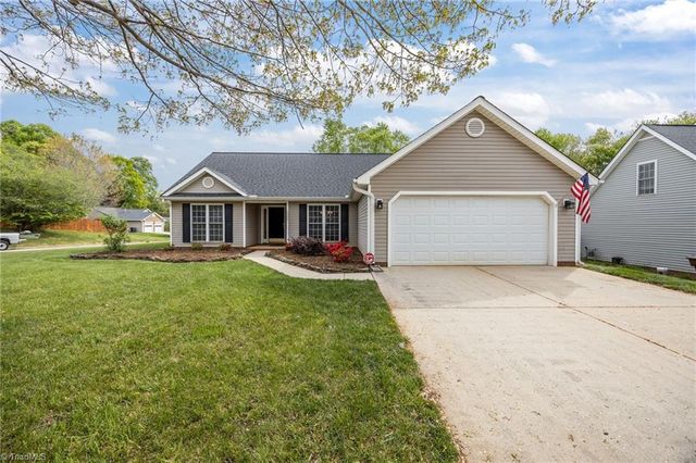 5306 Willow Ridge Drive, Summerfield, NC 27358