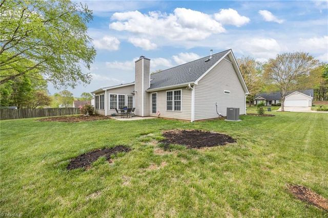 5306 Willow Ridge Drive, Summerfield, NC 27358