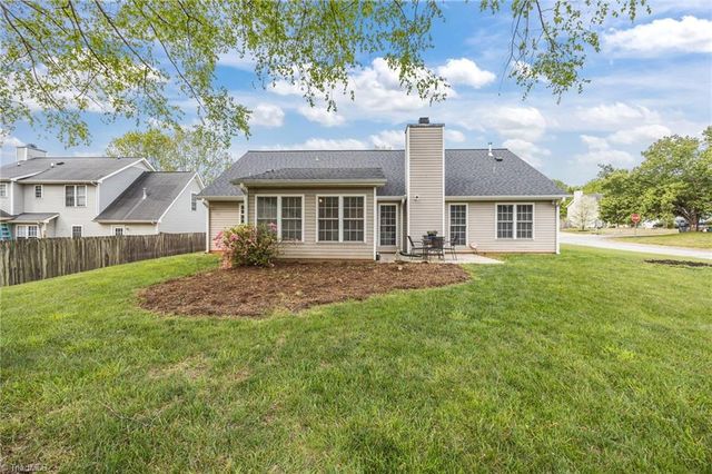 5306 Willow Ridge Drive, Summerfield, NC 27358