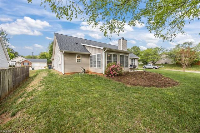 5306 Willow Ridge Drive, Summerfield, NC 27358