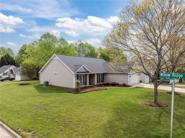 5306 Willow Ridge Drive, Summerfield, NC 27358