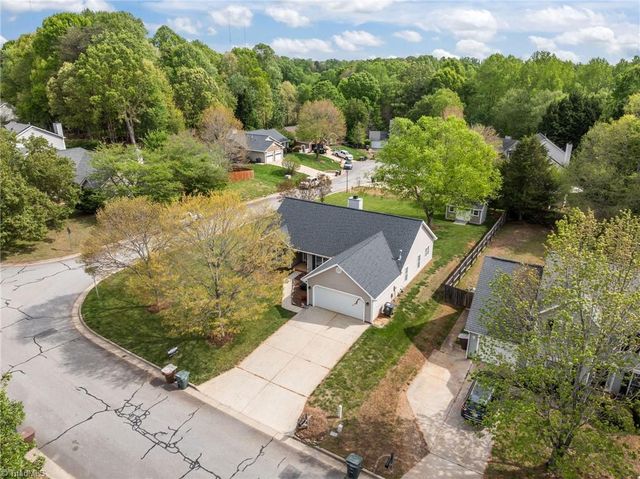 5306 Willow Ridge Drive, Summerfield, NC 27358