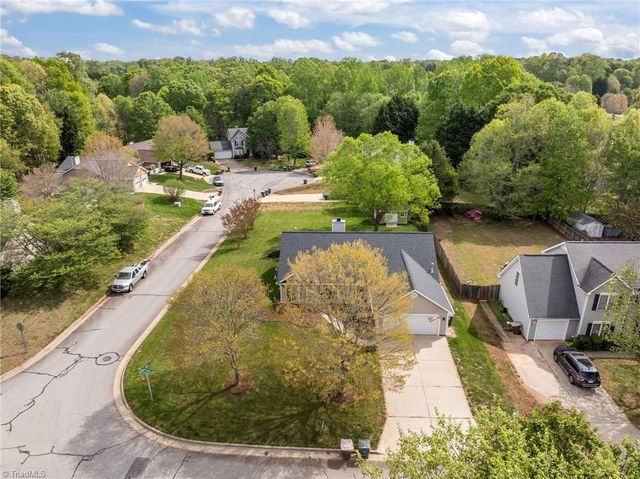 5306 Willow Ridge Drive, Summerfield, NC 27358