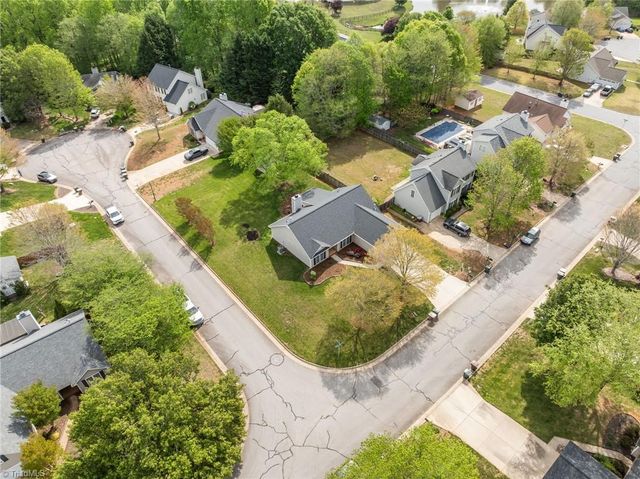 5306 Willow Ridge Drive, Summerfield, NC 27358