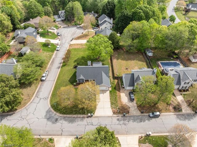 5306 Willow Ridge Drive, Summerfield, NC 27358