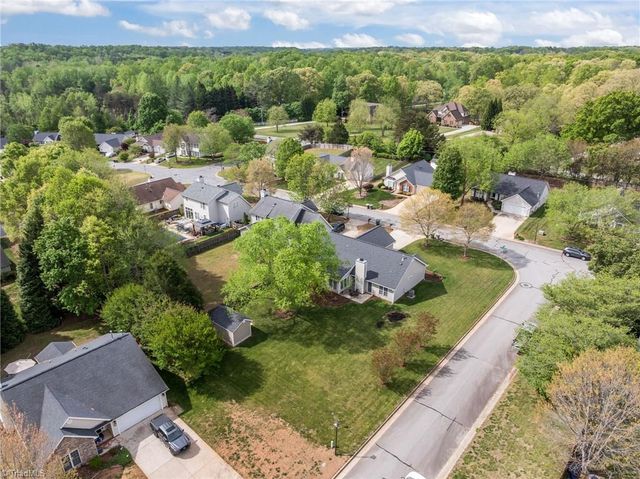 5306 Willow Ridge Drive, Summerfield, NC 27358
