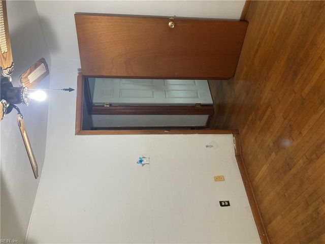 21 Suburban PW, Hampton, VA 23661
