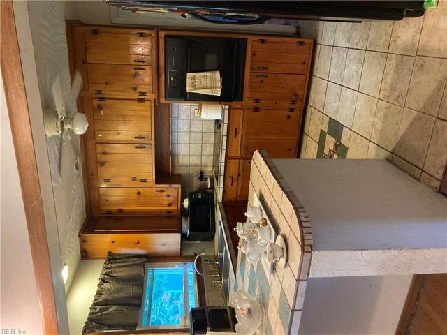 21 Suburban PW, Hampton, VA 23661