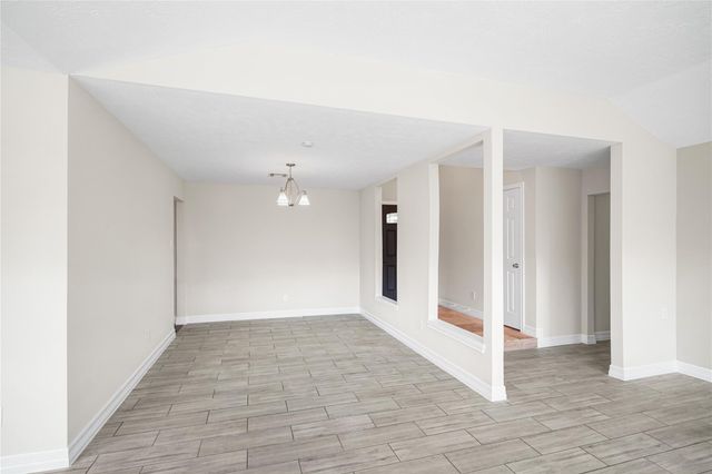 327 Windward Drive, League City, TX 77573