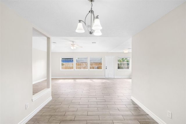 327 Windward Drive, League City, TX 77573