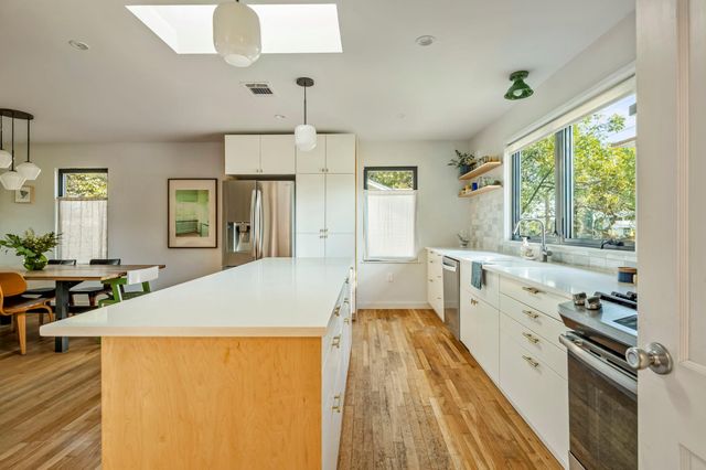 618 Denson Dr, Austin, TX 78752