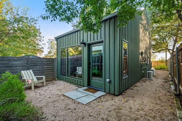 618 Denson Dr, Austin, TX 78752