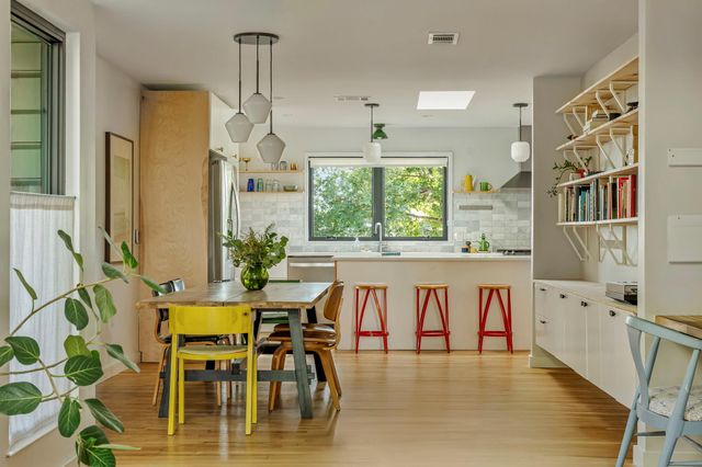 618 Denson Dr, Austin, TX 78752