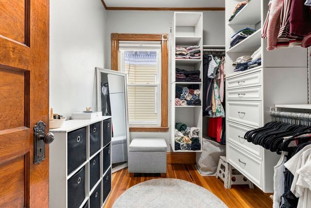 17 Victoria St 3, Boston, MA 02125