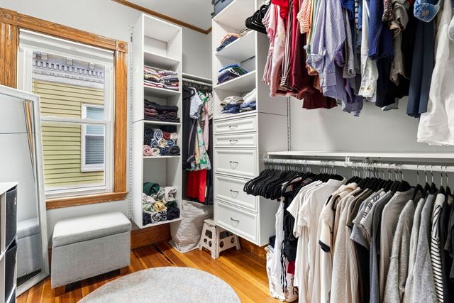 17 Victoria St 3, Boston, MA 02125