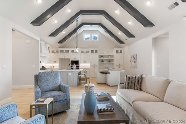 5912 E 127th Street S, Tulsa, OK 74008