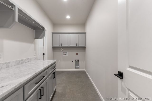 5912 E 127th Street S, Tulsa, OK 74008