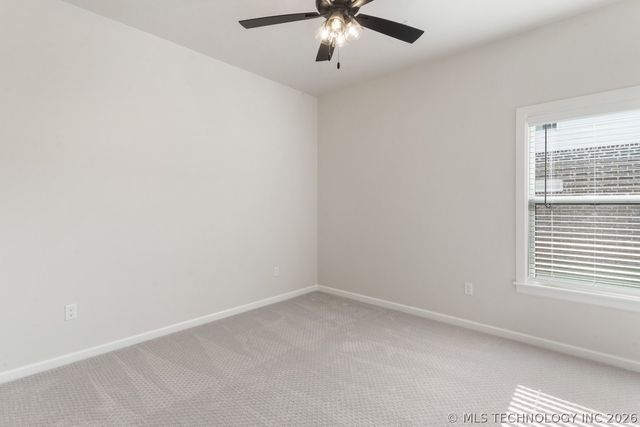 5912 E 127th Street S, Tulsa, OK 74008