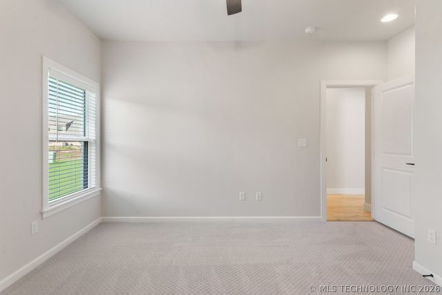 5912 E 127th Street S, Tulsa, OK 74008