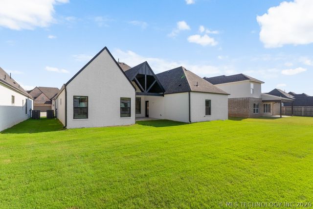 5912 E 127th Street S, Tulsa, OK 74008