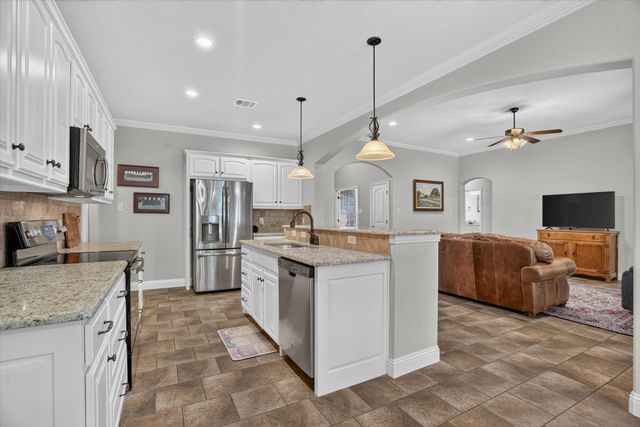 637 Ethan Drive, Weatherford, TX 76087
