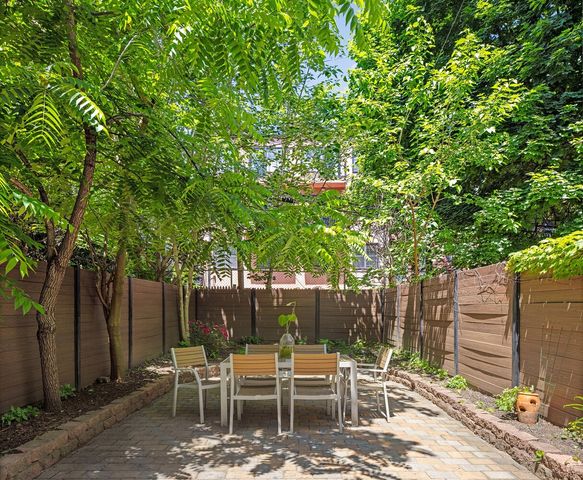 457 LEXINGTON Avenue, New York City, NY 11221
