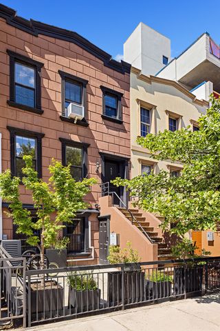 457 LEXINGTON Avenue, New York City, NY 11221