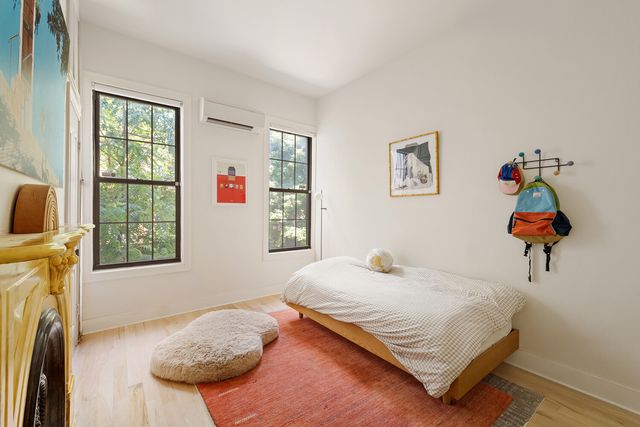 457 LEXINGTON Avenue, New York City, NY 11221