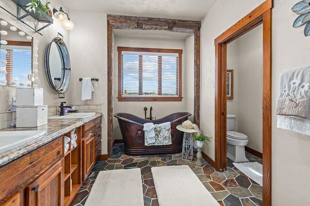 N4003 MARSH ROAD, New London, WI 54961