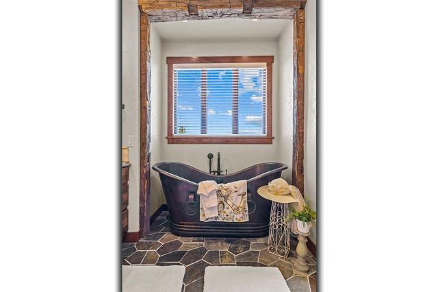 N4003 MARSH ROAD, New London, WI 54961