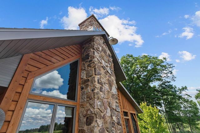 N4003 MARSH ROAD, New London, WI 54961