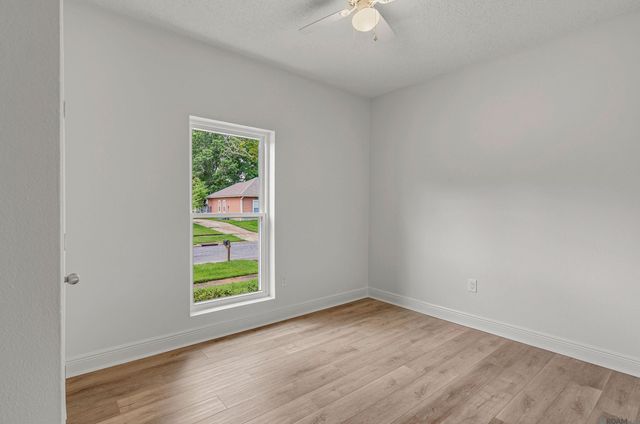 15134 Point Chenier Ave, Saint George, LA 70817