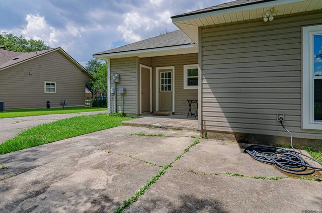 15134 Point Chenier Ave, Saint George, LA 70817