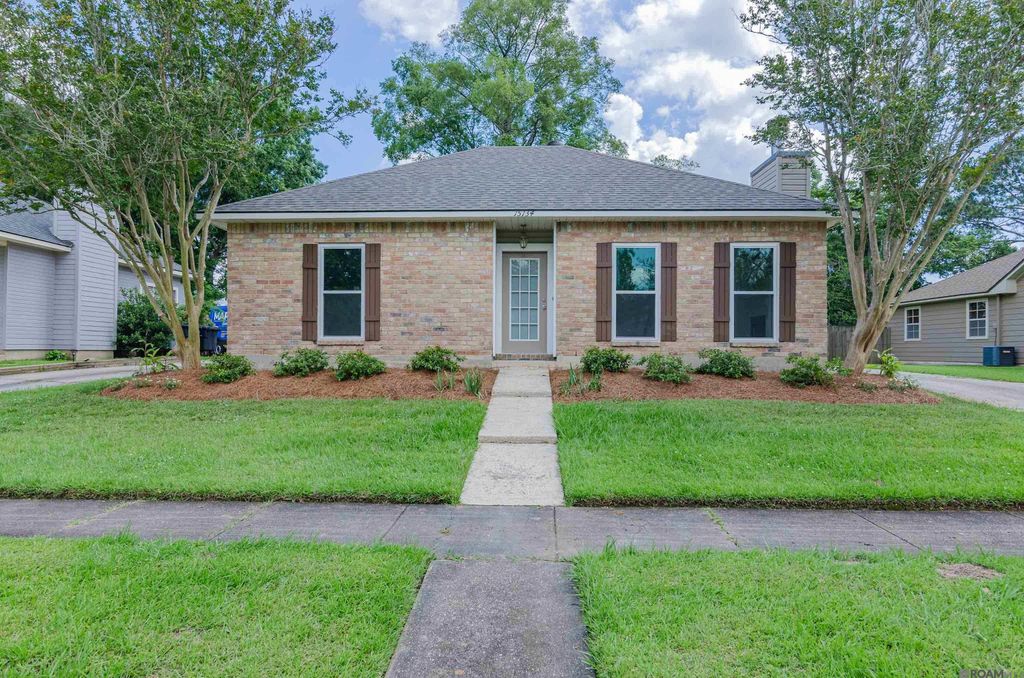 15134 Point Chenier Ave, Saint George, LA 70817