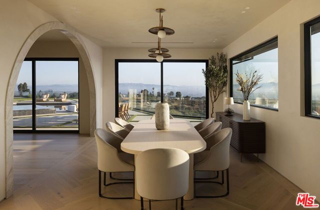 16401 Mulholland Drive, Los Angeles, CA 90049