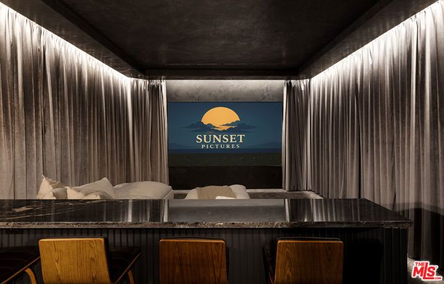 16401 Mulholland Drive, Los Angeles, CA 90049