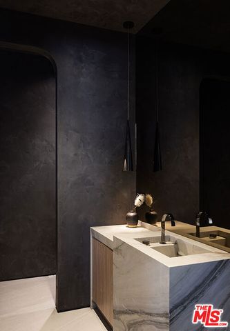 16401 Mulholland Drive, Los Angeles, CA 90049