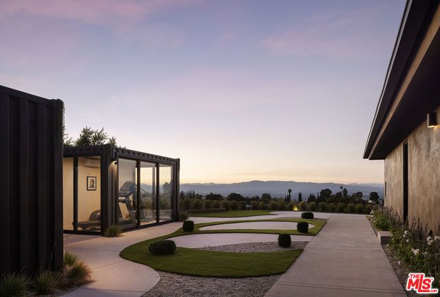 16401 Mulholland Drive, Los Angeles, CA 90049