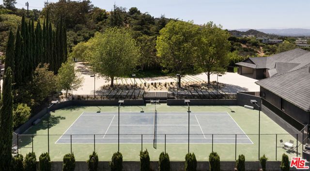 16401 Mulholland Drive, Los Angeles, CA 90049