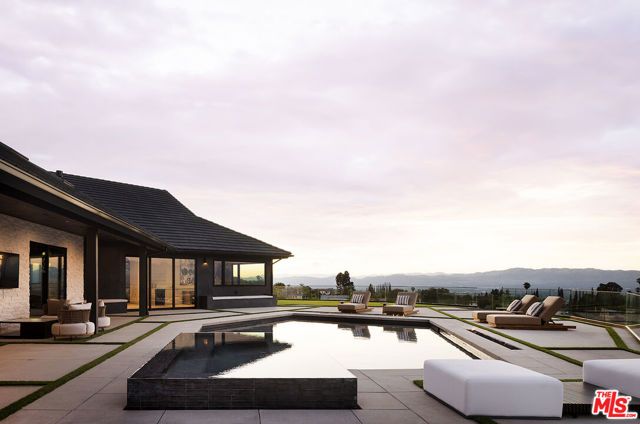 16401 Mulholland Drive, Los Angeles, CA 90049