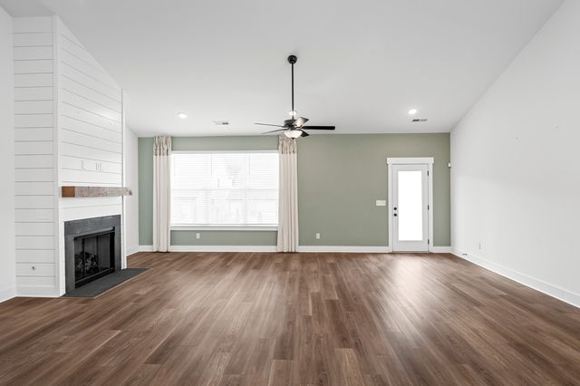 360 Turfway Park, Gallatin, TN 37066