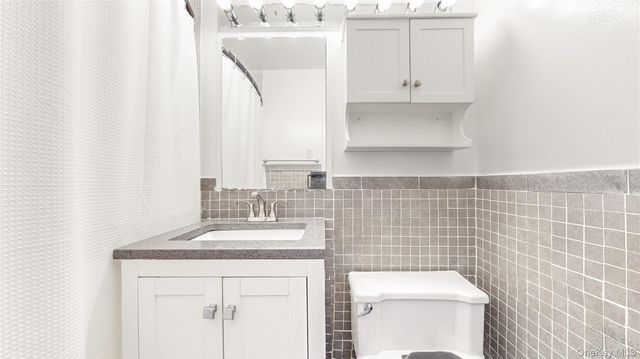 6120 Grand Central Parkway A704, Forest Hills, NY 11375