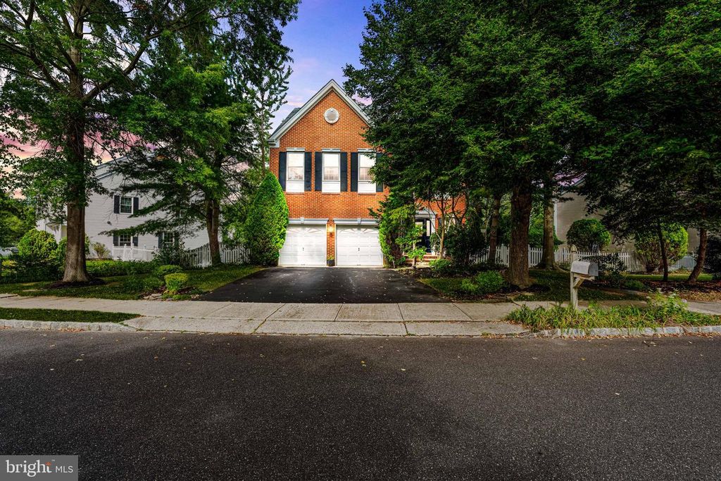 46 MARION DR, Plainsboro, NJ 08536