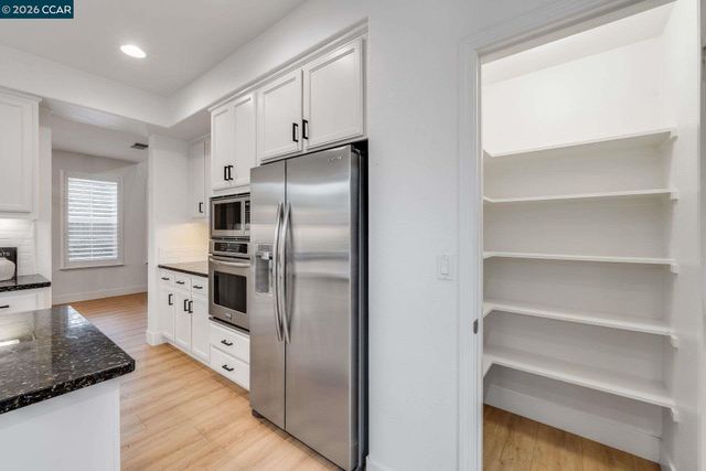 942 Monet Cir, Walnut Creek, CA 94597