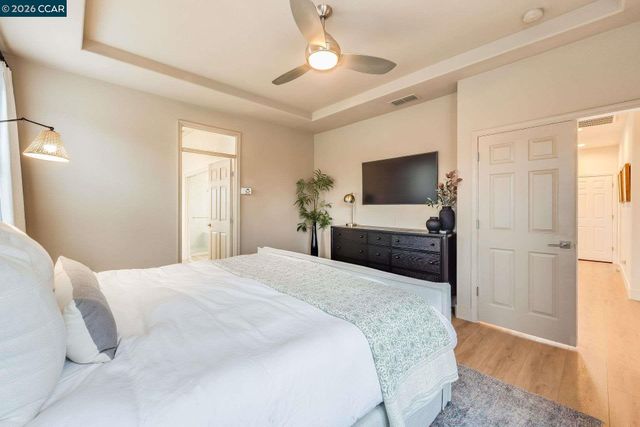 942 Monet Cir, Walnut Creek, CA 94597