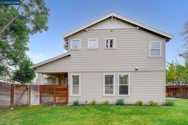 942 Monet Cir, Walnut Creek, CA 94597