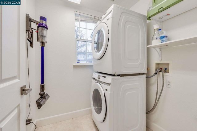 942 Monet Cir, Walnut Creek, CA 94597