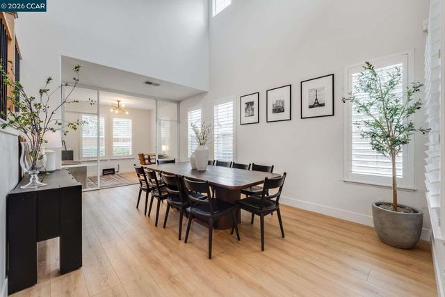 942 Monet Cir, Walnut Creek, CA 94597